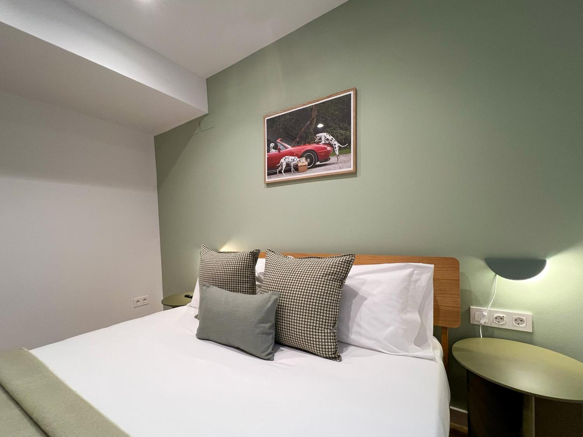 Stay U-Nique Apartments Balmes II — Photos 3